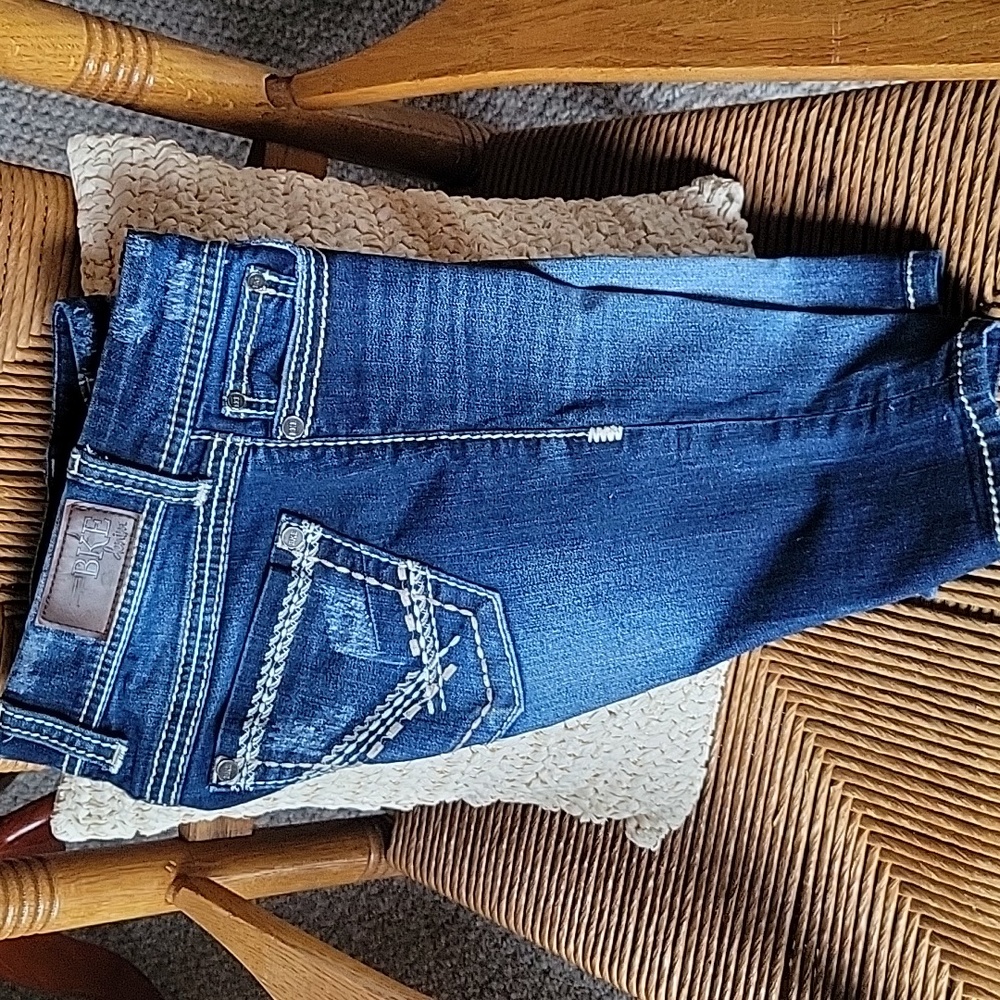 BKE Sabrina bermuda jean shorts, size 25 - Picture 6 of 9